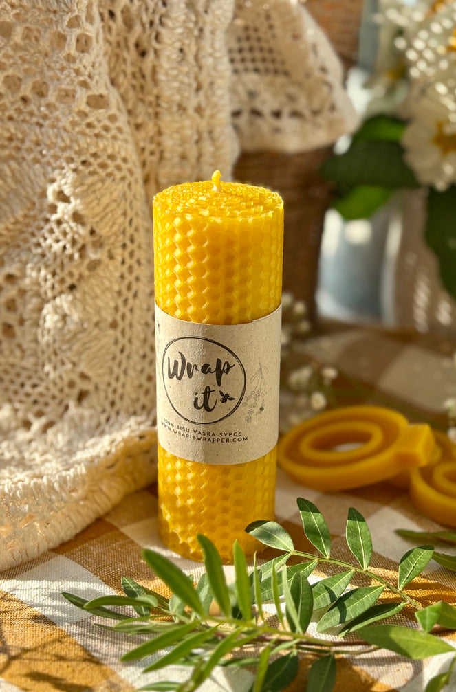 BEESWAX CANDLE 13,5 cm x 4,5 cm