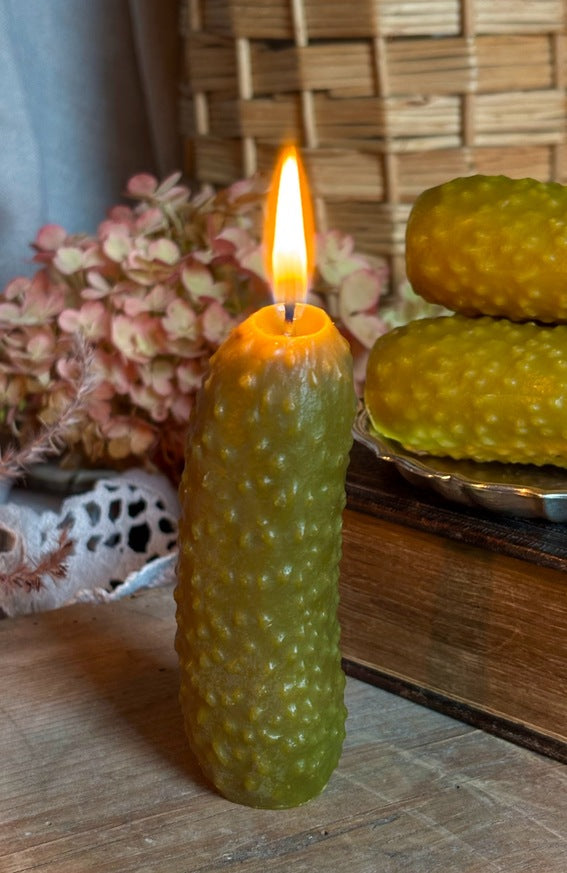 BEESWAX PICKLE CANDLE