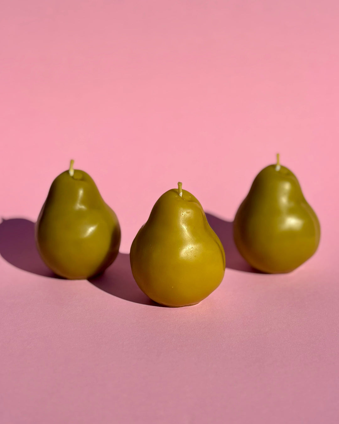 BEESWAX PEAR CANDLE